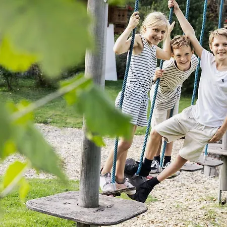 Holzlebn Prázdninový areál 3*