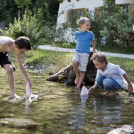 Holzlebn Holiday park 3*